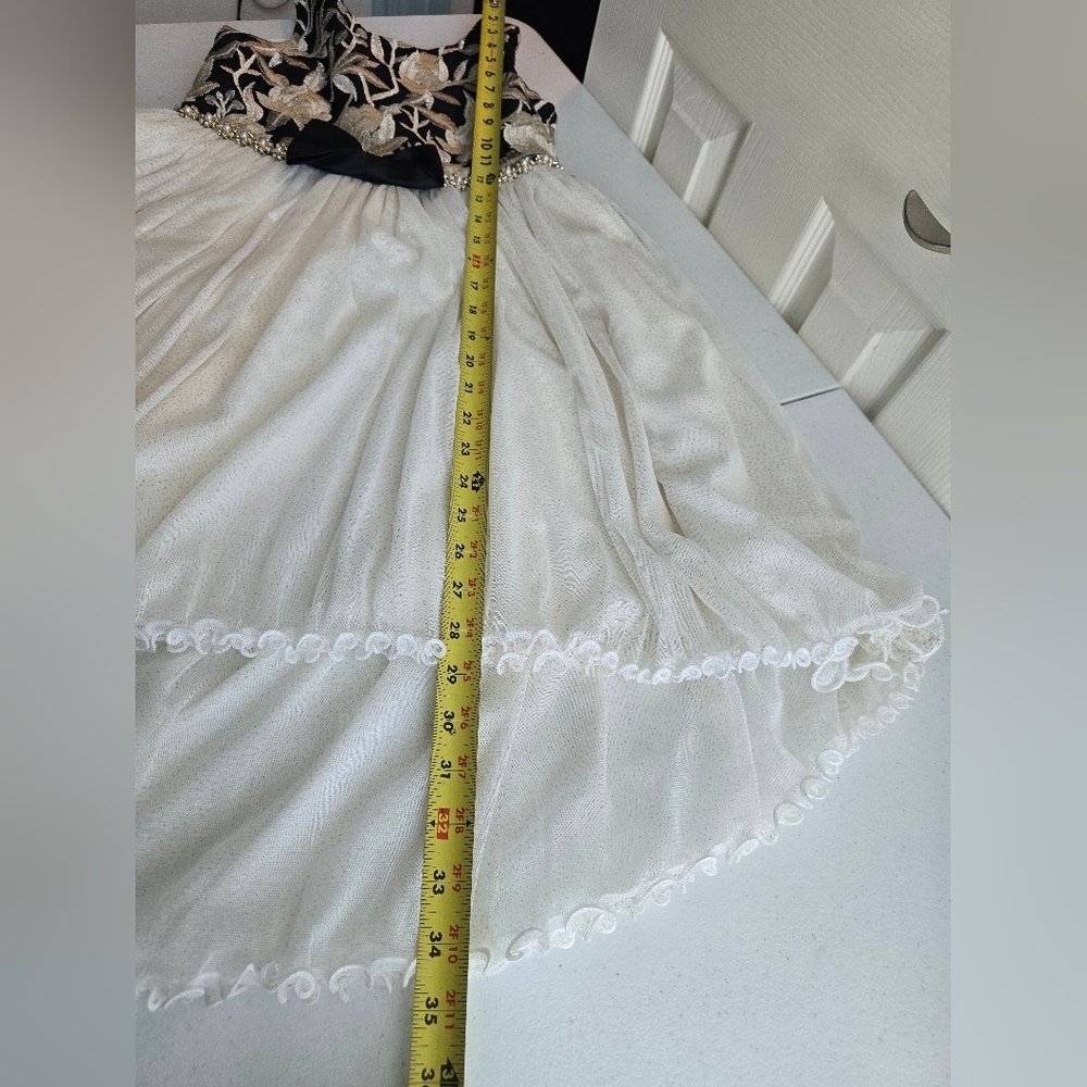 Elegant Black and White Kids Dress Size 12 - Picture 11 of 11